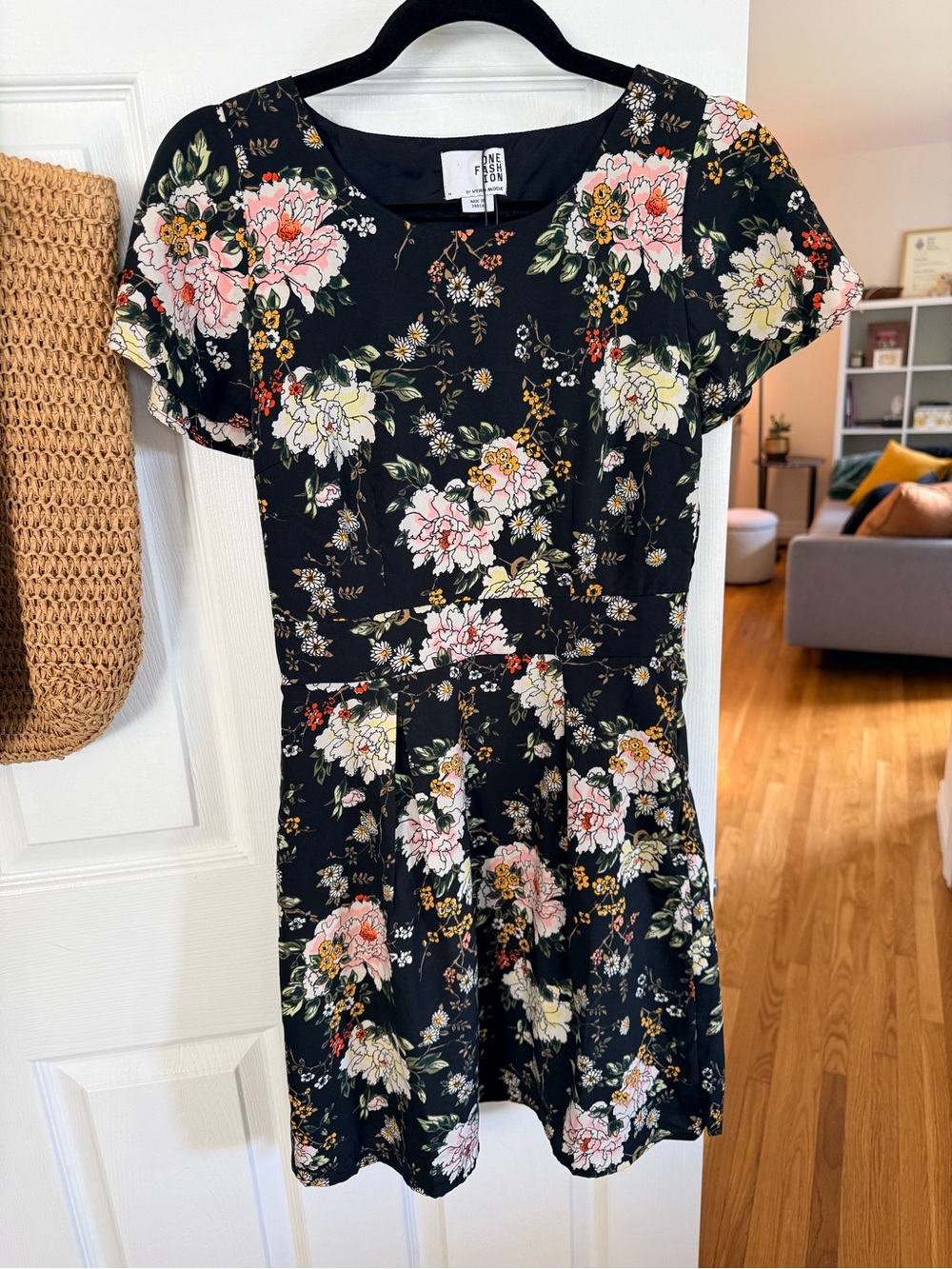 Vero Moda Floral Dress NWT – Size M